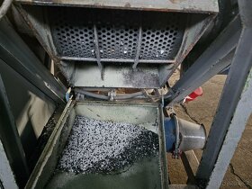 Nožový mlýn Amis 15 kW. Typ KM3415 - 8