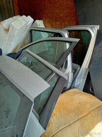 Ford Mondeo kombi MK 3  2.2 TDCi 114KW díly - 8