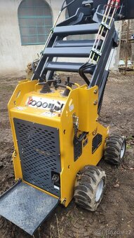 Mini nakladač, smykový nakladač - 8