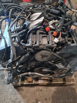 Díly b 5.5 Passat  2.8 - 8