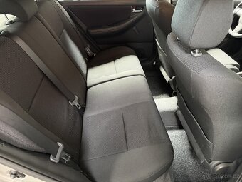 Toyota Corolla 1.4VVT-i , 71 kW benzín, 2005 - 8