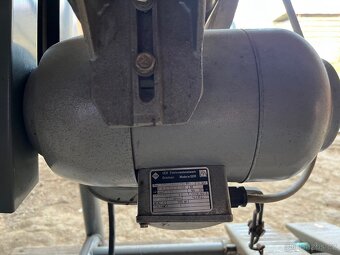 Šicí stroj Minerva 72129 - 101 + příslušenství - 8
