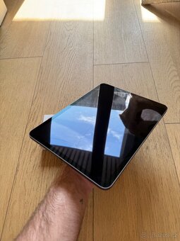 iPad Pro 11” 2020 256GB + Magic Keybord - 8