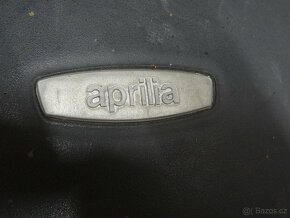 Kufur ulozny BOX nosic pro helmu na motorku Aprilia - 8