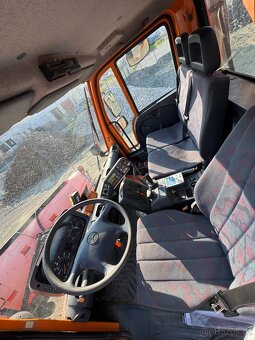 UNIMOG U300 sklapač 4x4 + zimná výbava - 8
