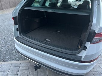ŠKODA KODIAQ SPORTLINE 4x4 2.0 TDI 110KW TAŽNÉ cockpit m2023 - 8