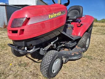 Zahradní sekací traktůrek Twin cut motor Briggs Stration - 8