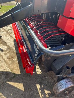 Lis na kulaté balíky - 8