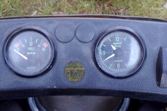 Budíky na staré BMW do kapotáže - 8