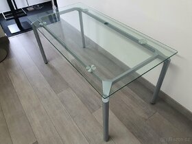 Kancelářský stůl s kovovou podnoží a skleněnou deskou - 8