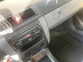 Škoda Fabia - 8