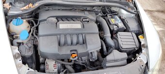 ŠKODA OCTAVIA 1.6 MPI - 8