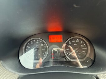 Dacia Sandero - 8