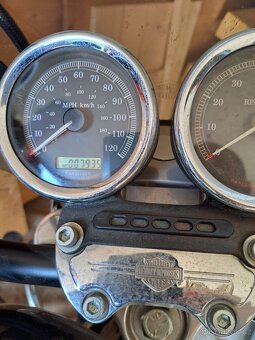 Harley Davidson XL883 Sportster - 8
