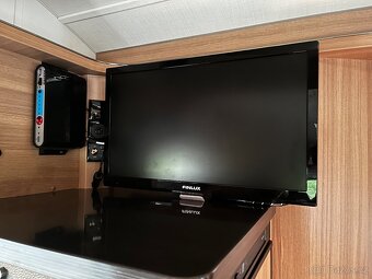 LMC Breezer H737G - 8