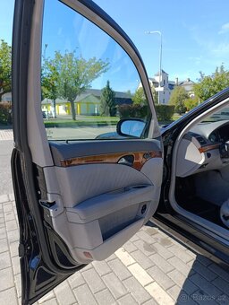 MERCEDES-BENZ E 2.2 CDi Elegance - 8