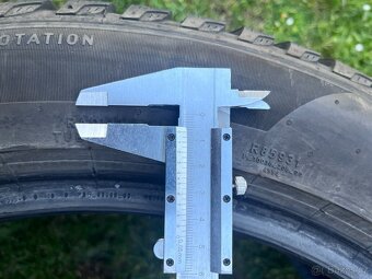 Zimní pneumatiky Pirelli Powergy Winter 235/50 R19 103 V M+S - 8