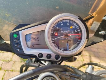 Triumph Street Triple R - 8