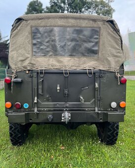 Land Rover Defender 90 - 8