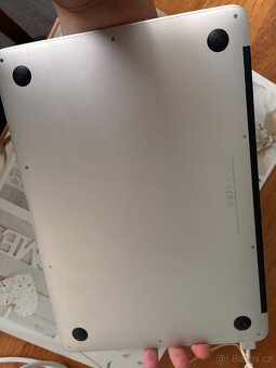 MacBook Air 13-inch, 2017 - 8