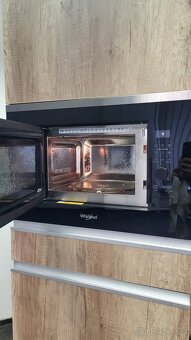 Moderní a plně vybavená rohová kuchyňská linka na prodej - 8