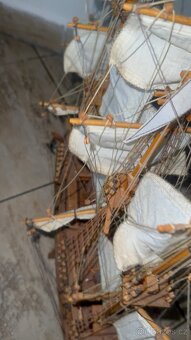 Dřevěný model historické lodě St. Géran 1736 - 8