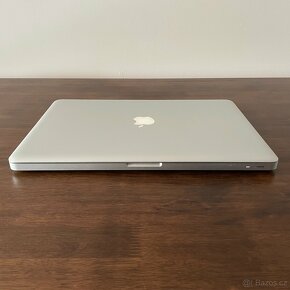 Apple Macbook Pro 15.4-inch - 8