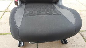 Nissan Qashqai J11 2017 sedadlo řidiče - 8