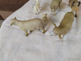 48. Ovce značky Schleich a neznačkové - 8