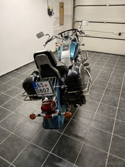 Suzuki Intruder VL 1500 - 8