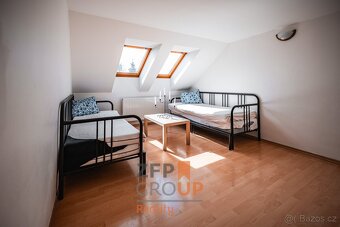 Prodej rodinného domu o rozloze 190 m2, ulice Za Klášterem - - 8