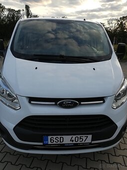 Ford Custom - 8