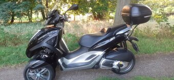 Piaggio Mp3 300 Yourban LT - 8