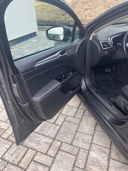 Ford Mondeo Kombi TDCi 2015 - 132kw - serv.kniha - 8