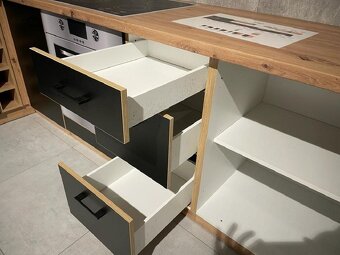 Nová rohová kuchyňská sestava MODENA 235 x 325 cm - 8