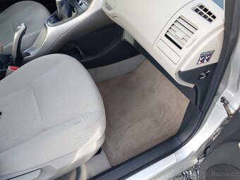 Toyota Auris 1.6 - 8