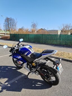 Yamaha Yzf r125 Valentino Rossi - 8