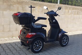 Invalidní elektrický vozík VISTA QUATER I - 8