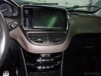 Peugeot 2008 1,6 e-HDi 115 - 8