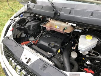 Iveco 65C15 nosič kontejneru - 8