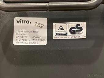 Vitra Plastic Armchair LAR (s čalouněním sedáku) - 8