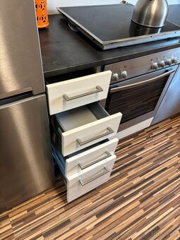 Krémová moderní kuchyně MARGOT - 8