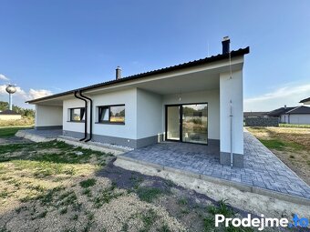 Prodej rodinného domu 3+kk, 81m2 - Hevlín, ev.č. 100030 - 8