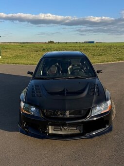 Lancer Evolution IX - 8