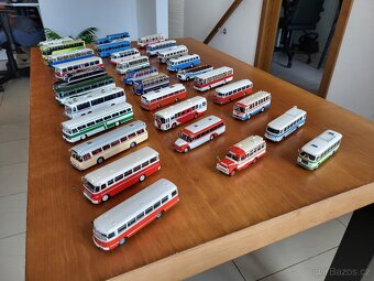 Prodám sbírku modelů aut a autobusů 176 ks. - 8