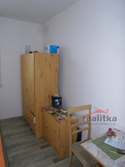 Pronájem zrekonstruovaného bytu 1+kk, Opava, ul. Antonína So - 8
