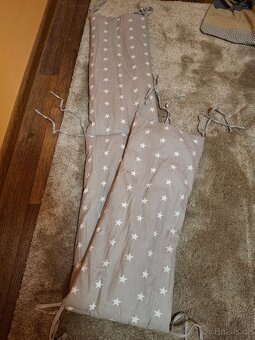 Dětská postýlka s bohatým příslušenstvím - 8