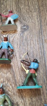 Indiáni figurky 2 z NDR - 8