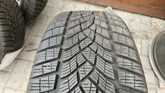 Zimní Sada Alu 5x112 225/45 R17 CMS Good Year - 8