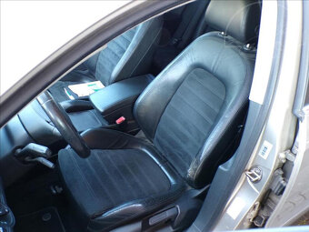 VW Passat 2,0 TFSI AUTOMAT,KŮŽE,XENON - 8